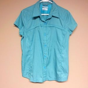 ⬇️Columbia short sleeve Omni-Shade shirt
